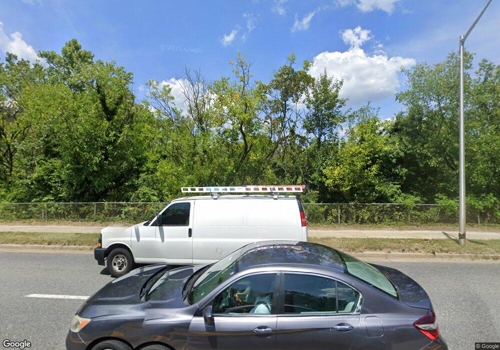 5560 Columbia Park Rd, Landover, MD 20785 - photo 1