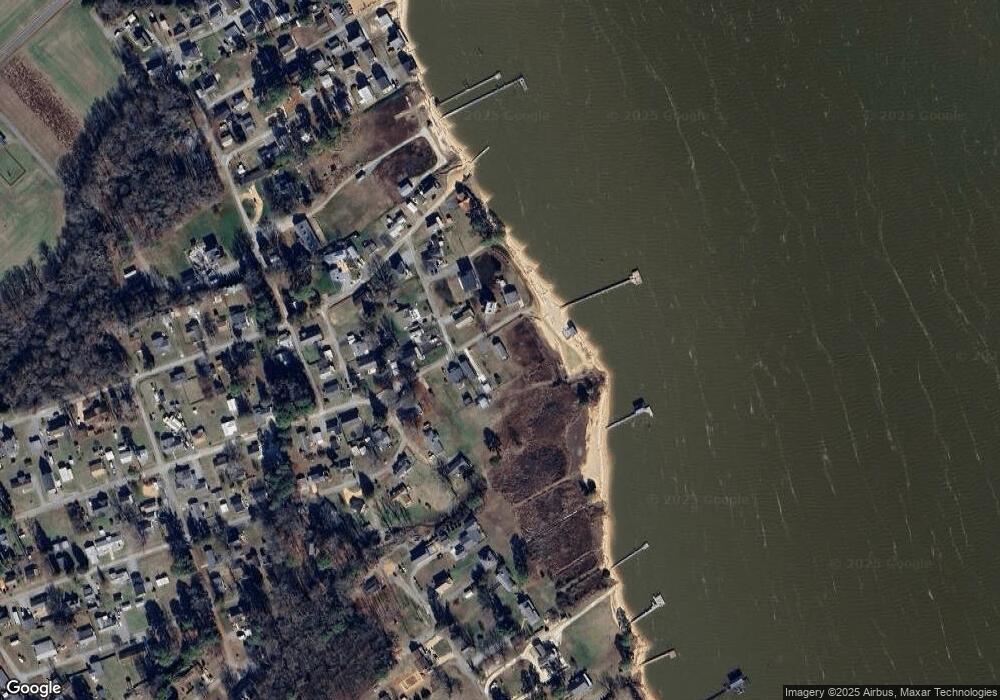 522 Marine Dr, Dunnsville, VA 22454 - photo 1