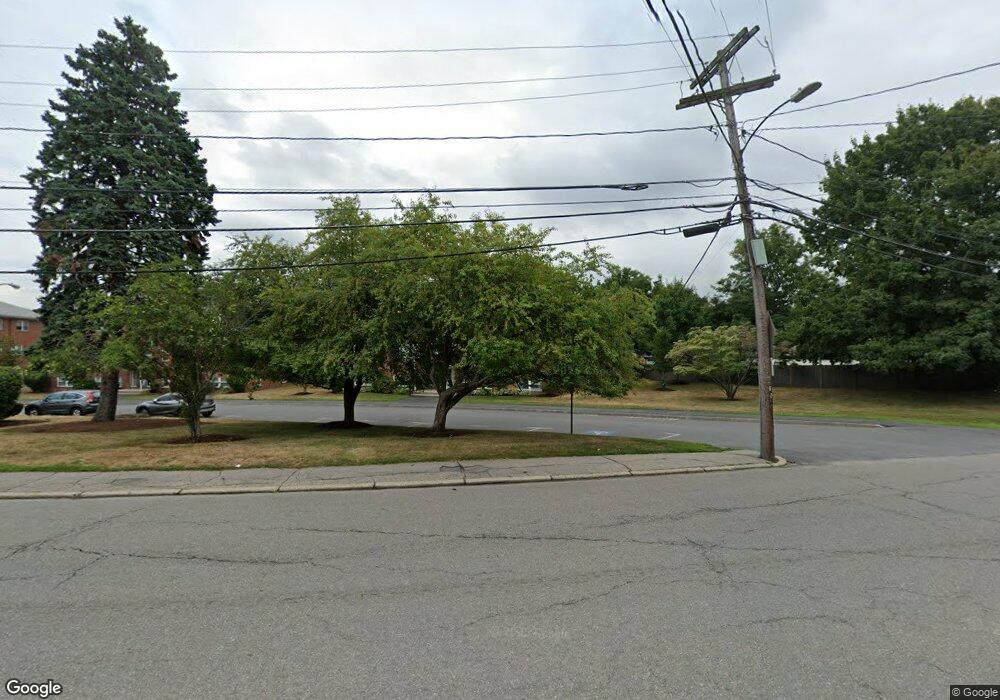 21 Warren St unit 1-4, Waltham, MA 02453 - photo 1