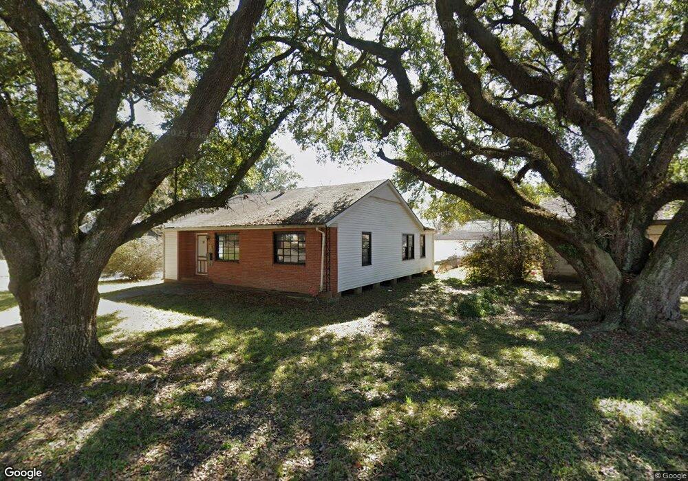 612 Hacker St, New Iberia, LA 70560 - photo 1