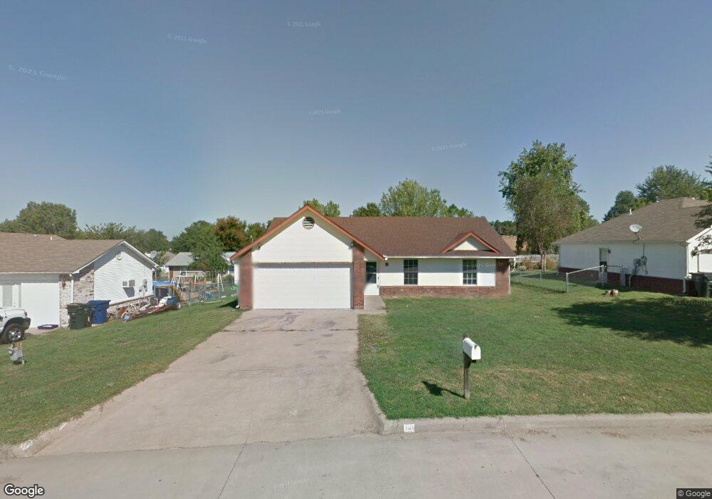 106 E 11th St S, Claremore, OK 74017 - photo 1