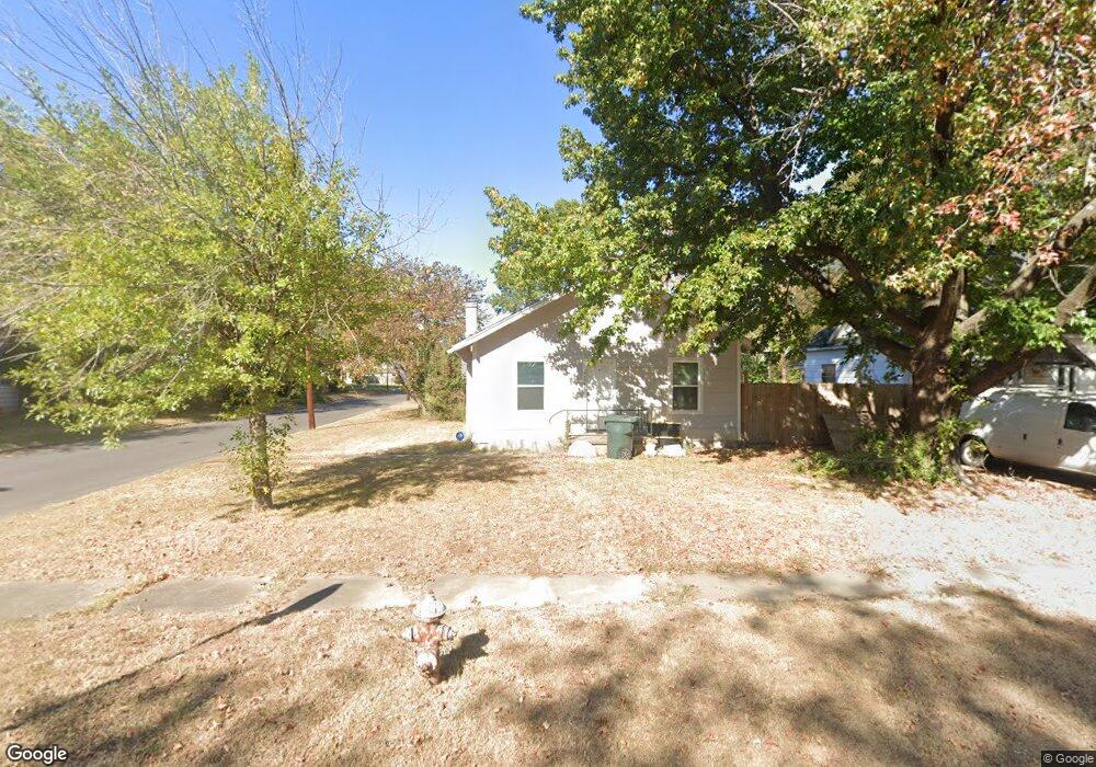 2028 Columbus St, Muskogee, OK 74401 - photo 1