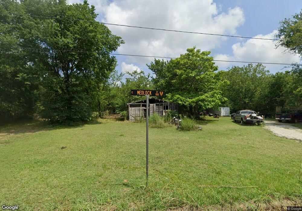 1101 E Medlock St, Hugo, OK 74743 - photo 1
