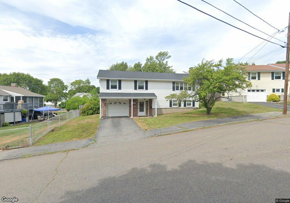 39 Sable Rd, Salem, MA 01970 - photo 1