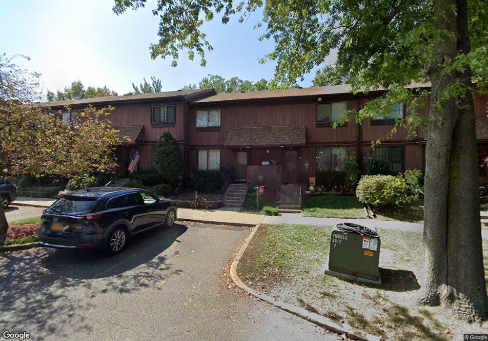 81 Bower Ct unit 64, Staten Island, NY 10309 - photo 1