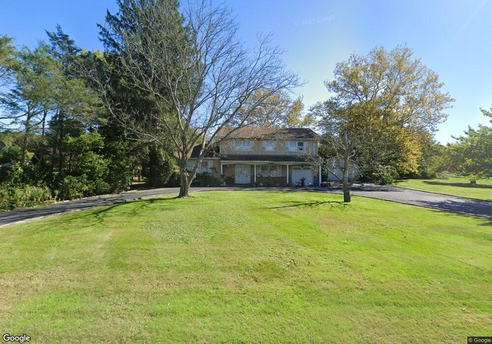 14 Caramel Ct, ComMacK, NY 11725 - photo 1