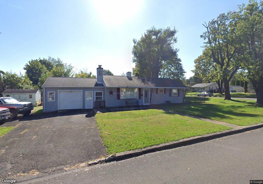 1049 Willopenn Dr, Southampton, PA 18966 - photo 1