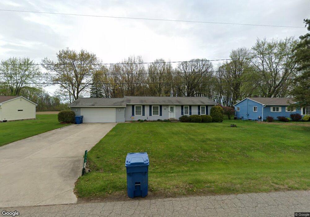 9390 Crafton Dr, Swartz Creek, MI 48473 - photo 1