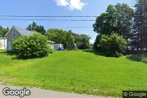 5 Third St, Howland, ME 04448