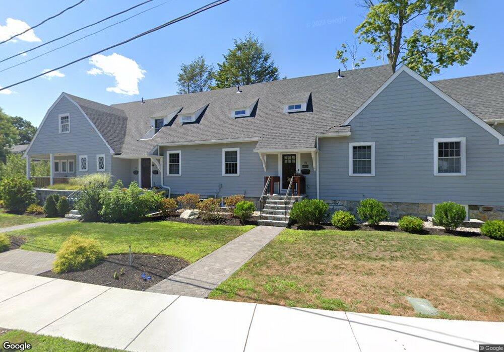 15 S Gate Park unit 2, Newton, MA 02465 - photo 1