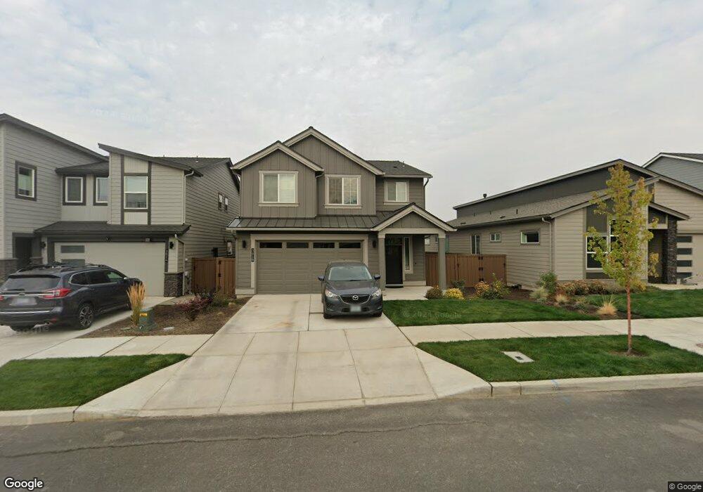 3018 NE Red Jasper Place unit 145, Bend, OR 97701 - photo 1