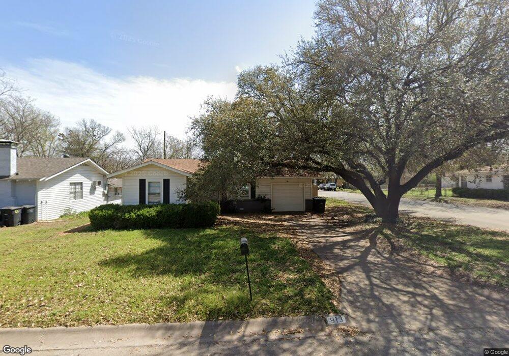 913 Euclid St, Cleburne, TX 76033 - photo 1
