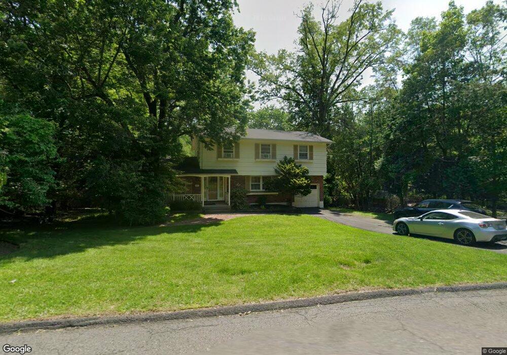 558 Babbling Brook Ln, Valley Cottage, NY 10989 - photo 1