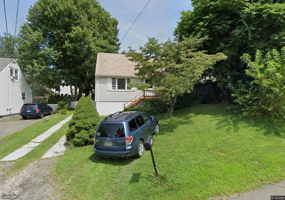 104 Moffitt St, Bridgeport, CT 06606 - photo 1