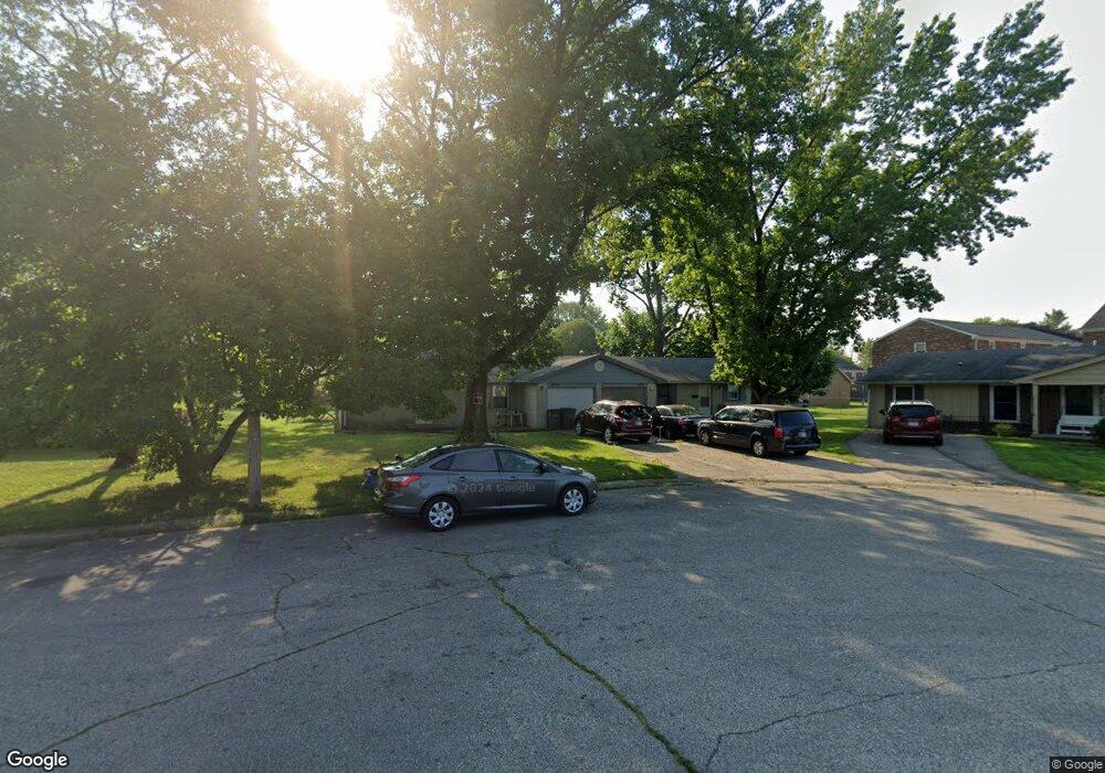 2819 Camelot Ln, Columbus, IN 47203 - photo 1