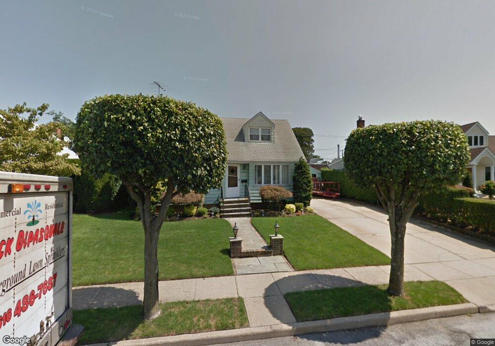 427 Robert Ave, Franklin Square, NY 11010 - photo 1