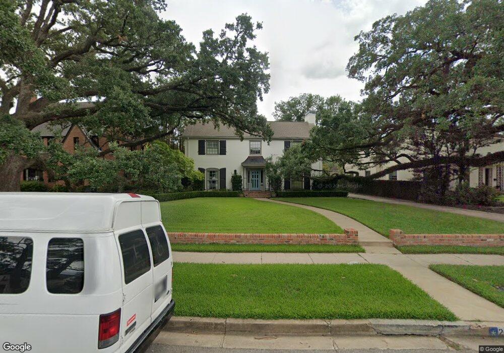 2155 Chilton Rd, Houston, TX 77019 - photo 1