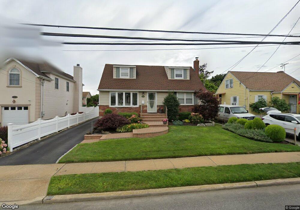 2572 S Saint Marks Ave, Bellmore, NY 11710 - photo 1