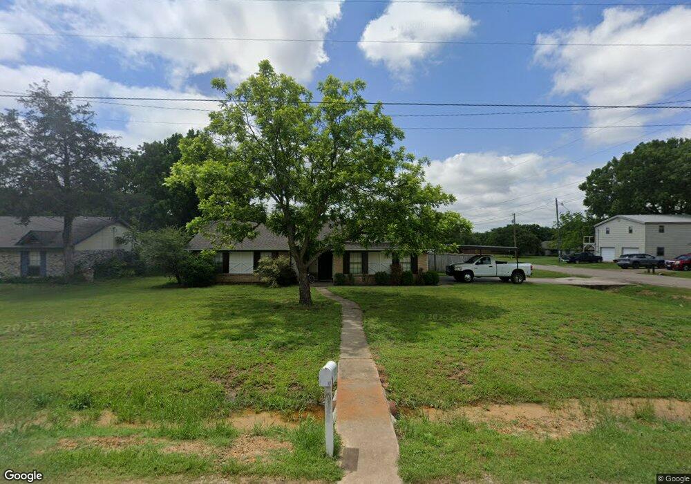 900 Barry Ln, Cleburne, TX 76031 - photo 1