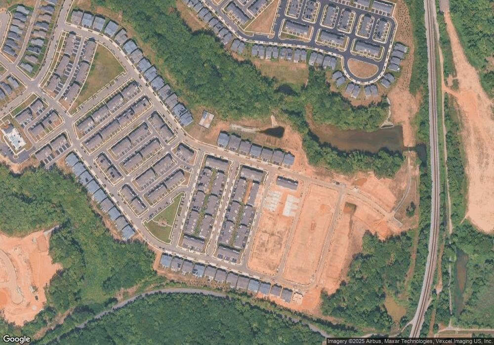 17956 Woods Overlook Dr, Dumfries, VA 22026 - photo 1