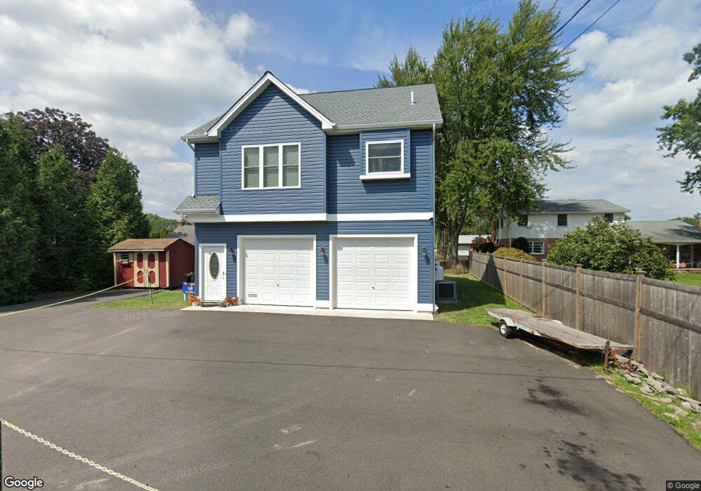 311 N Ambler St unit 2ND FLOOR, Quakertown, PA 18951 - photo 1