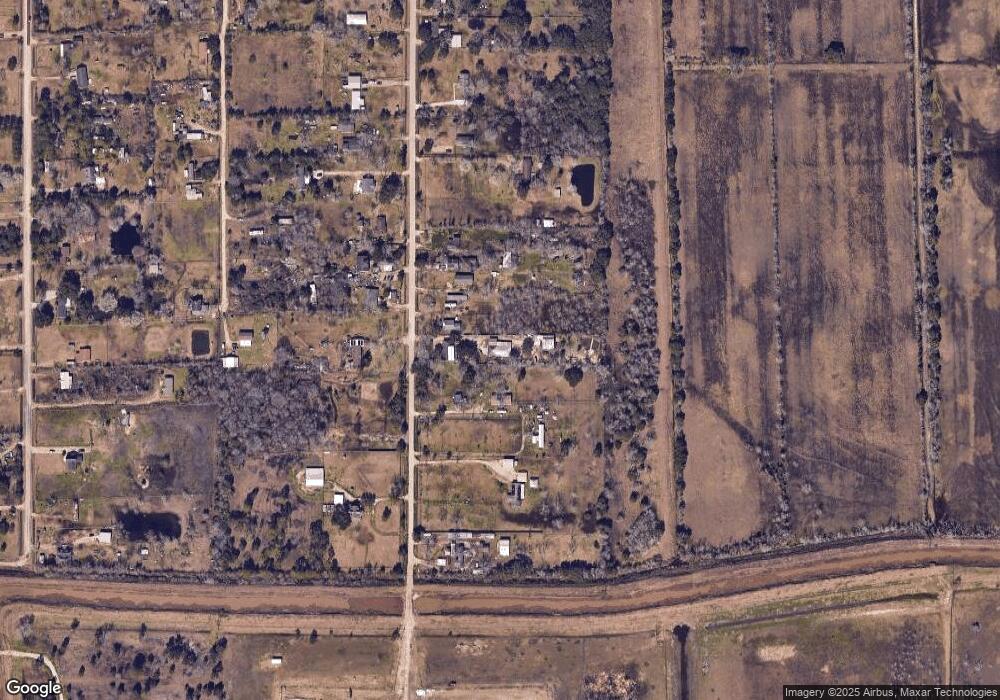 5305 Farmer Rd, Alvin, TX 77511 - photo 1