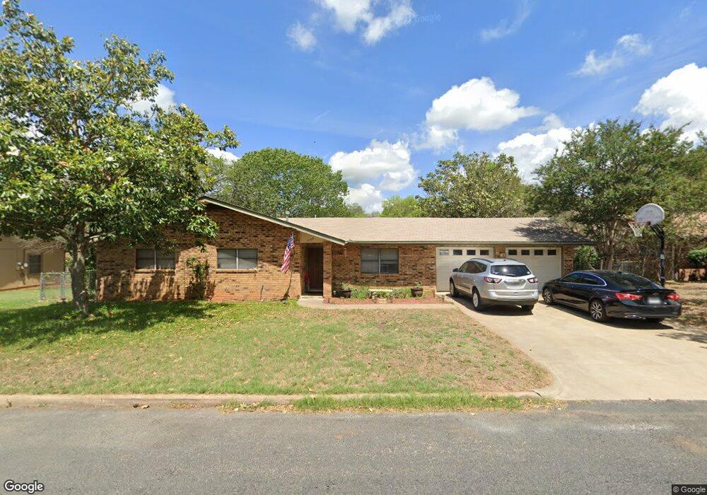 608 N Bowie St, Fredericksburg, TX 78624 - photo 1