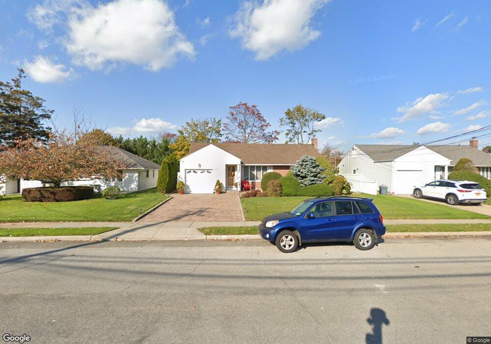 491 Abbey Rd, Oceanside, NY 11572 - photo 1