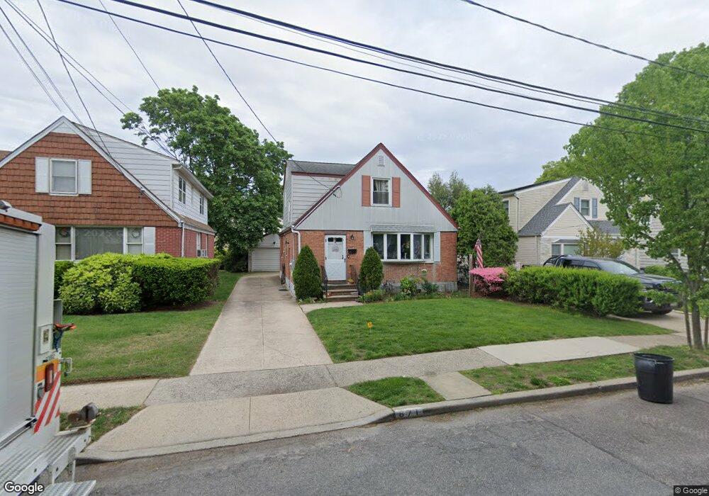 671 3rd Place S, Garden City, NY 11530 - photo 1