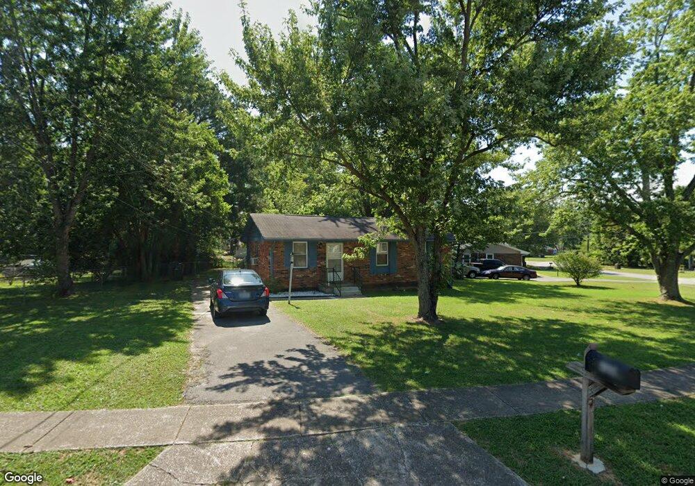 620 Evergreen Park Dr, Hopkinsville, KY 42240 - photo 1