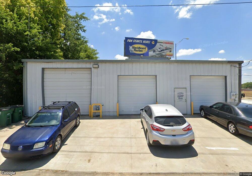 608 Interstate 35, Gainesville, TX 76240 - photo 1