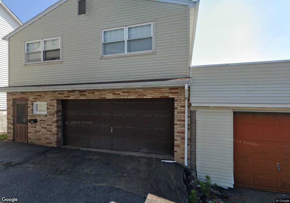 615 Meade Ct, Hazleton, PA 18201 - photo 1