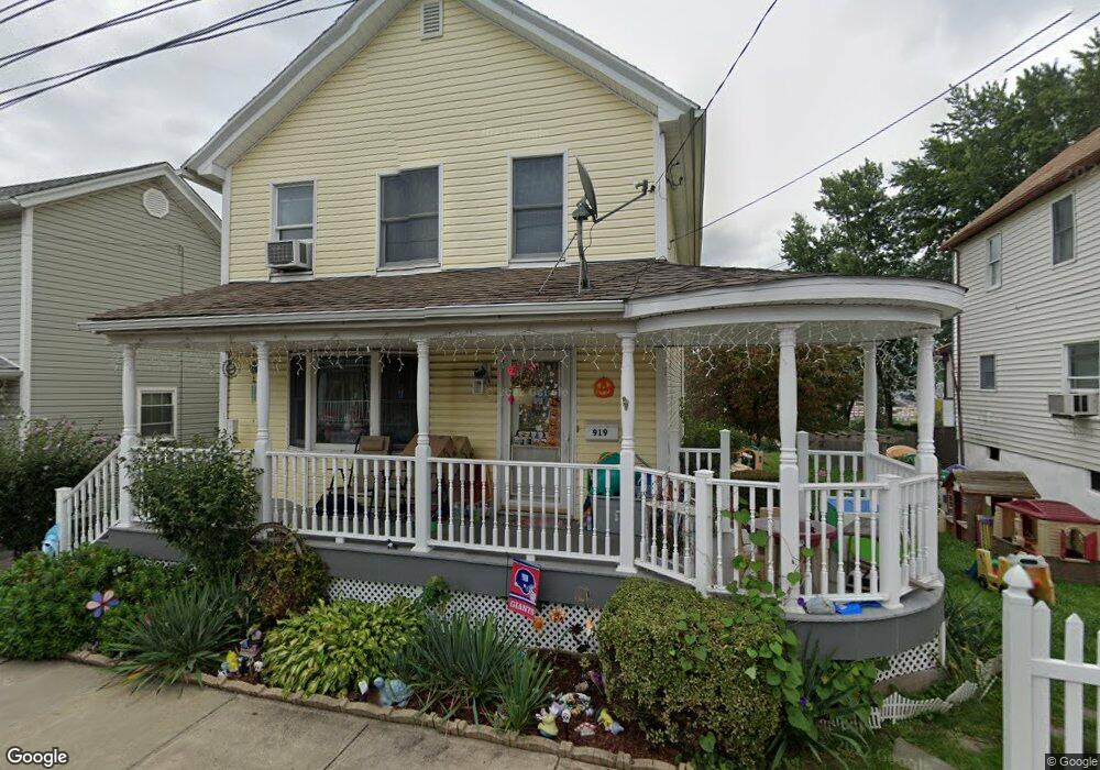 919 Acker Ave, Scranton, PA 18504 - photo 1