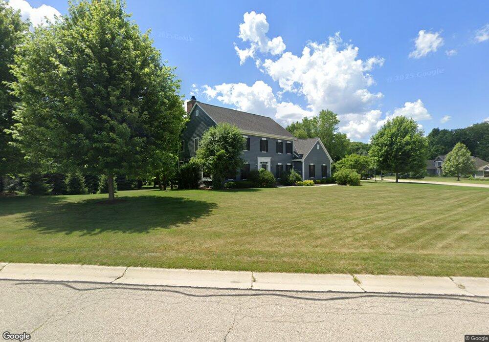 N62W27412 Trappers Run, Sussex, WI 53089 - photo 1