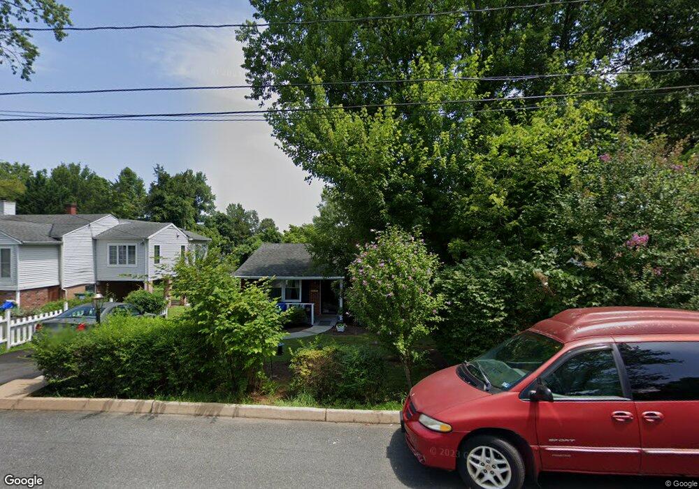 1003 Locust Ln, Charlottesville, VA 22901 - photo 1