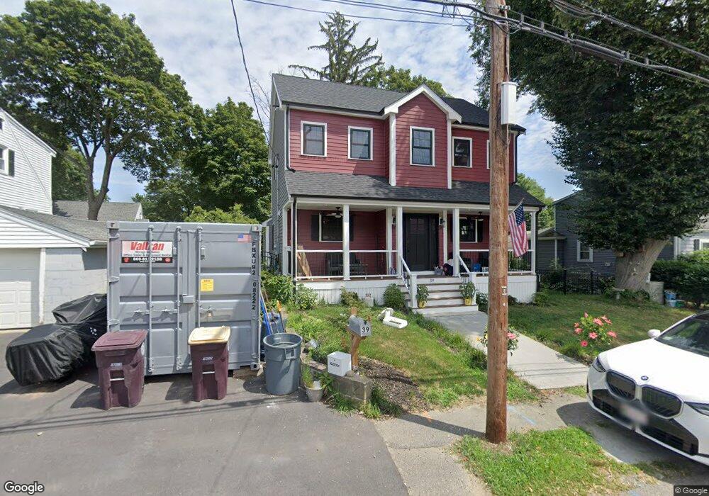 39 Apple Tree Ln, Weymouth, MA 02188 - photo 1