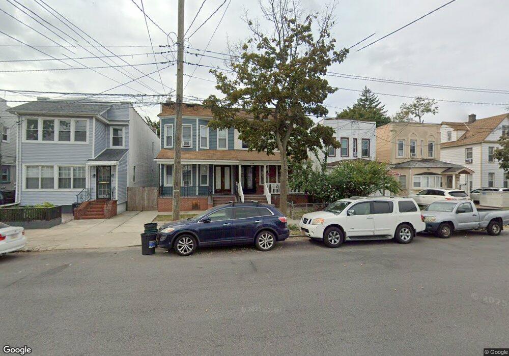 9146 111th St, Richmond Hill, NY 11418 - photo 1