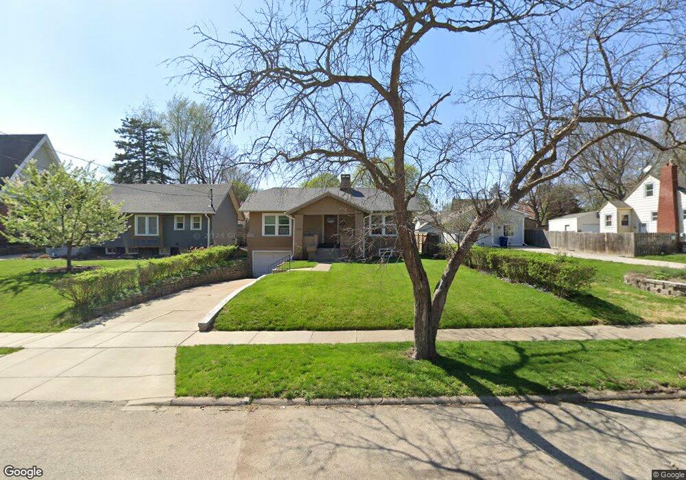 1920 40th St, Des Moines, IA 50310 - photo 1