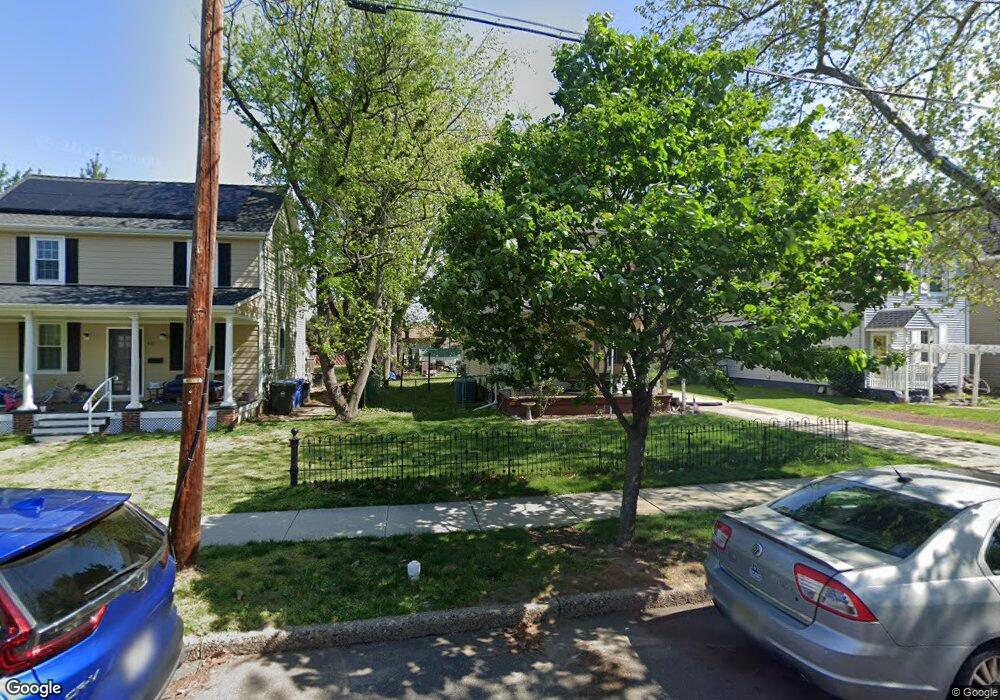 603 Cinnaminson St, Riverton, NJ 08077 - photo 1