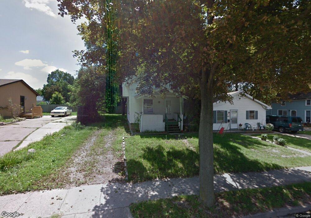 1419 Redwood St, Lansing, MI 48915 - photo 1