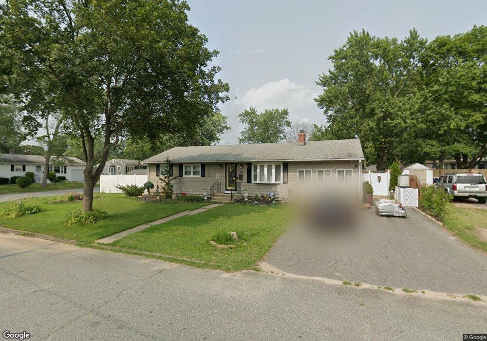 150 Burbank Dr, Warwick, RI 02886 - photo 1