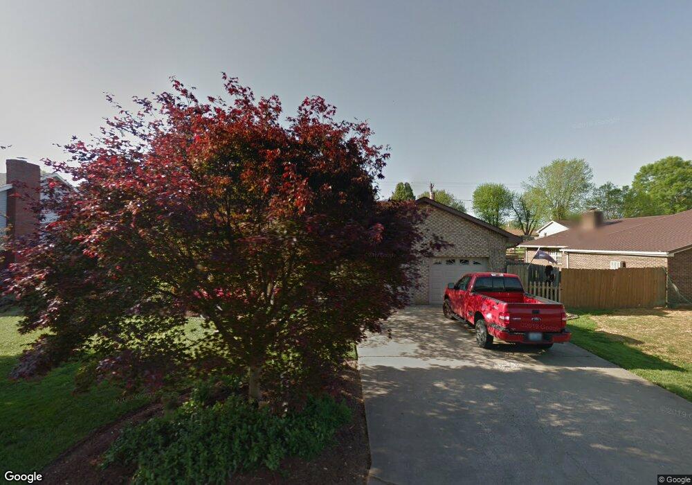 1636 Gainesway Dr, Worthington, KY 41183 - photo 1