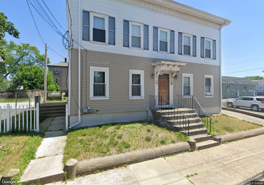107 Slater St, Pawtucket, RI 02860 - photo 1