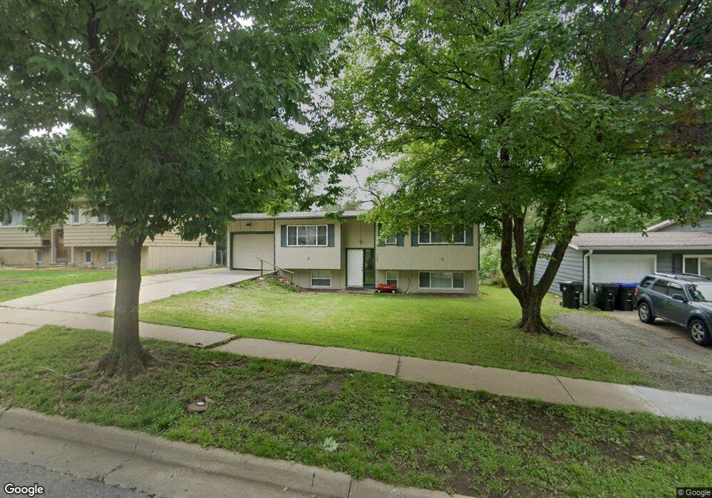 3625 SW Twilight Dr, Topeka, KS 66614 - photo 1