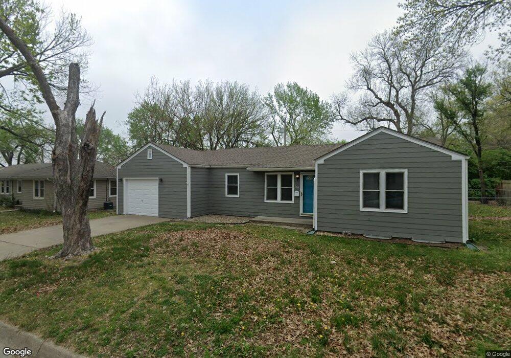 714 SW Frazier Ct, Topeka, KS 66606 - photo 1