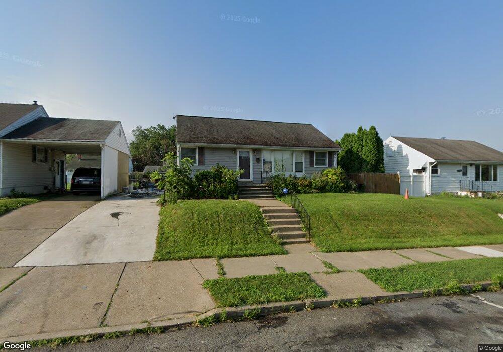 1539 Greenview Dr, Bethlehem, PA 18018 - photo 1