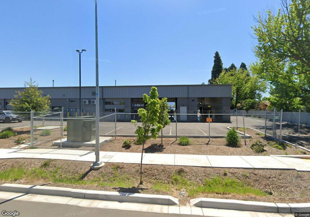 898 Lawnsdale Rd, Medford, OR 97504 - photo 1