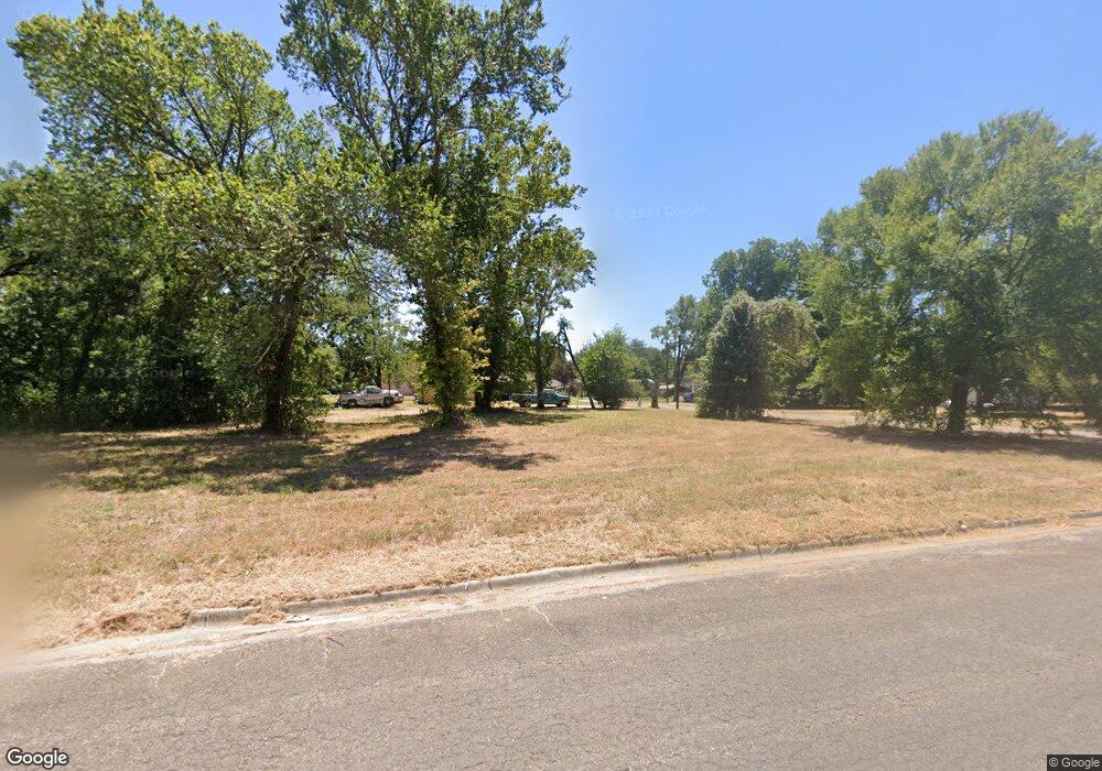 707 W 6th St, Hearne, TX 77859 - photo 1