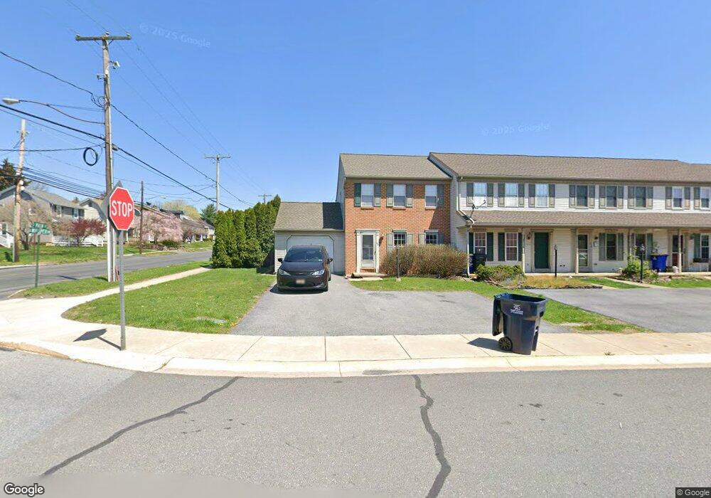 11 S Whisper Ln, New Holland, PA 17557 - photo 1