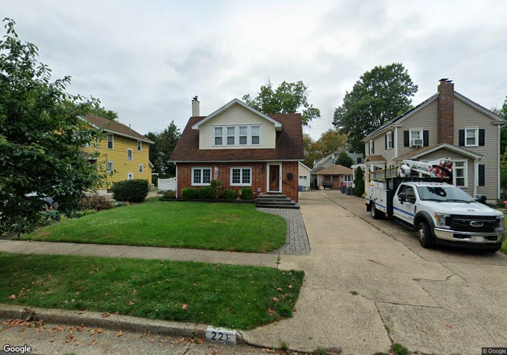 221 Morgan Ave, Collingswood, NJ 08108 - photo 1